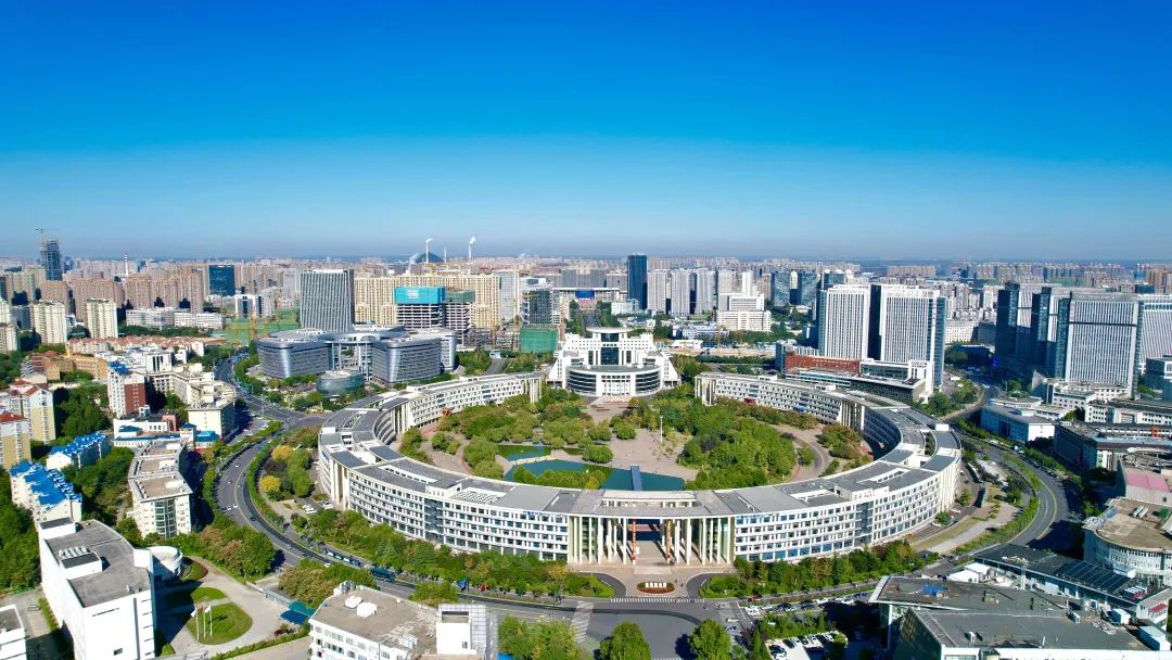 2025年規(guī)上工業(yè)營收目標突破萬億！濟南印發(fā)《推進新型工業(yè)化加快建設(shè)工業(yè)強市三年行動計劃》